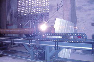 Z6尊龙凯时CNCG系列轻型数控相贯线切割机