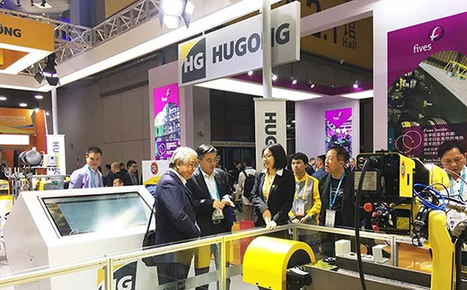 第二届进博会广东省茂名市常务副市长光临Z6尊龙凯时意大利CEA展位